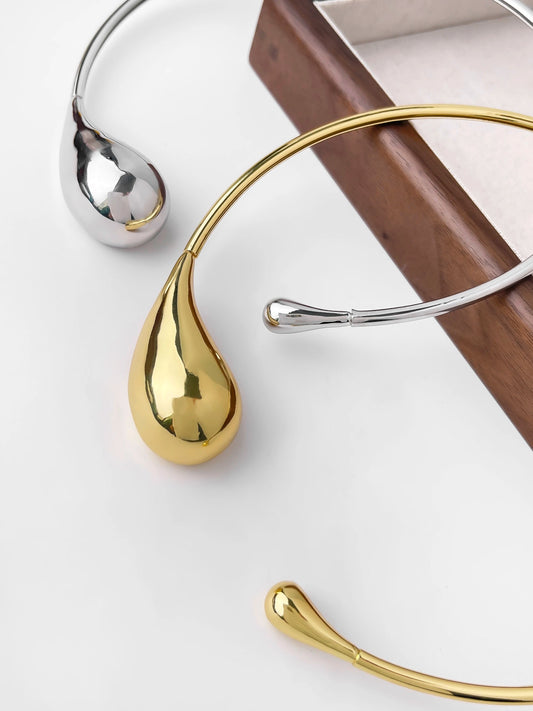Raindrop Elegance Chocker